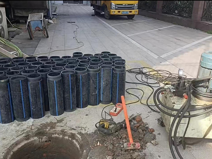 海西直辖PE置换管厂家 DN315置换管 非开挖管短管置换